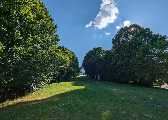 Palkovics Vendeghaz * Dunabogdány